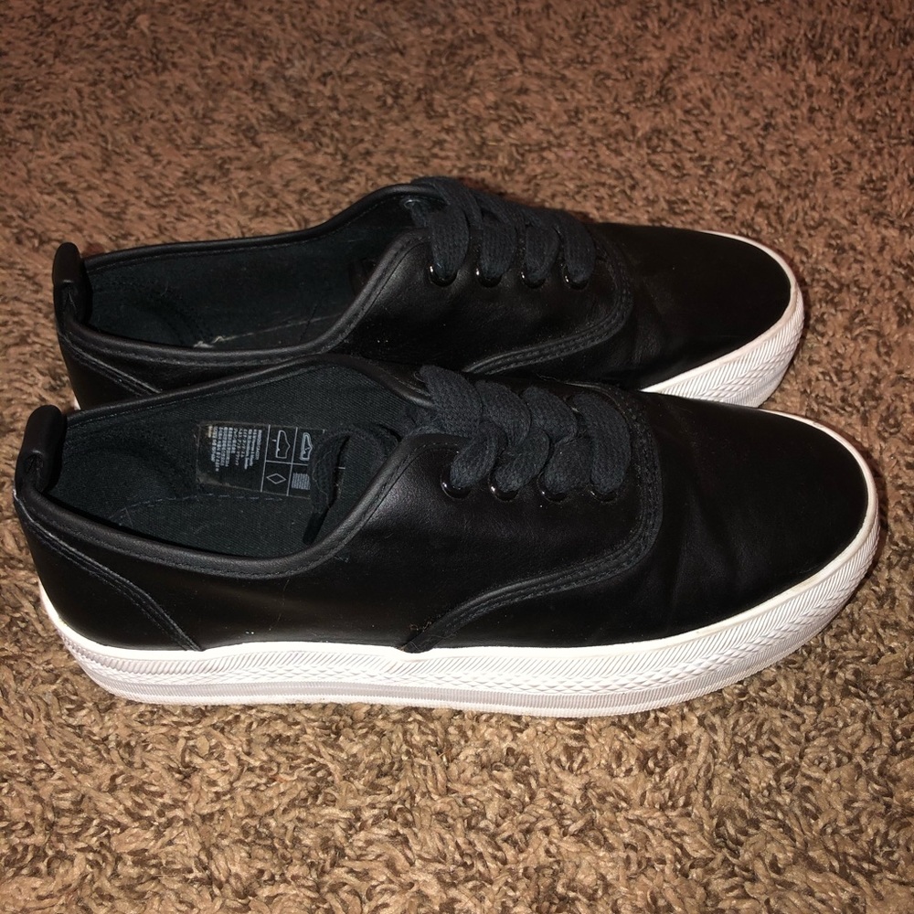 Shoes - Picture 2 of 2